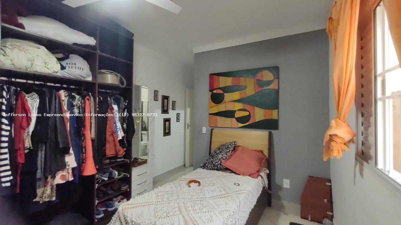 Casa à venda com 2 quartos, 160m² - Foto 7