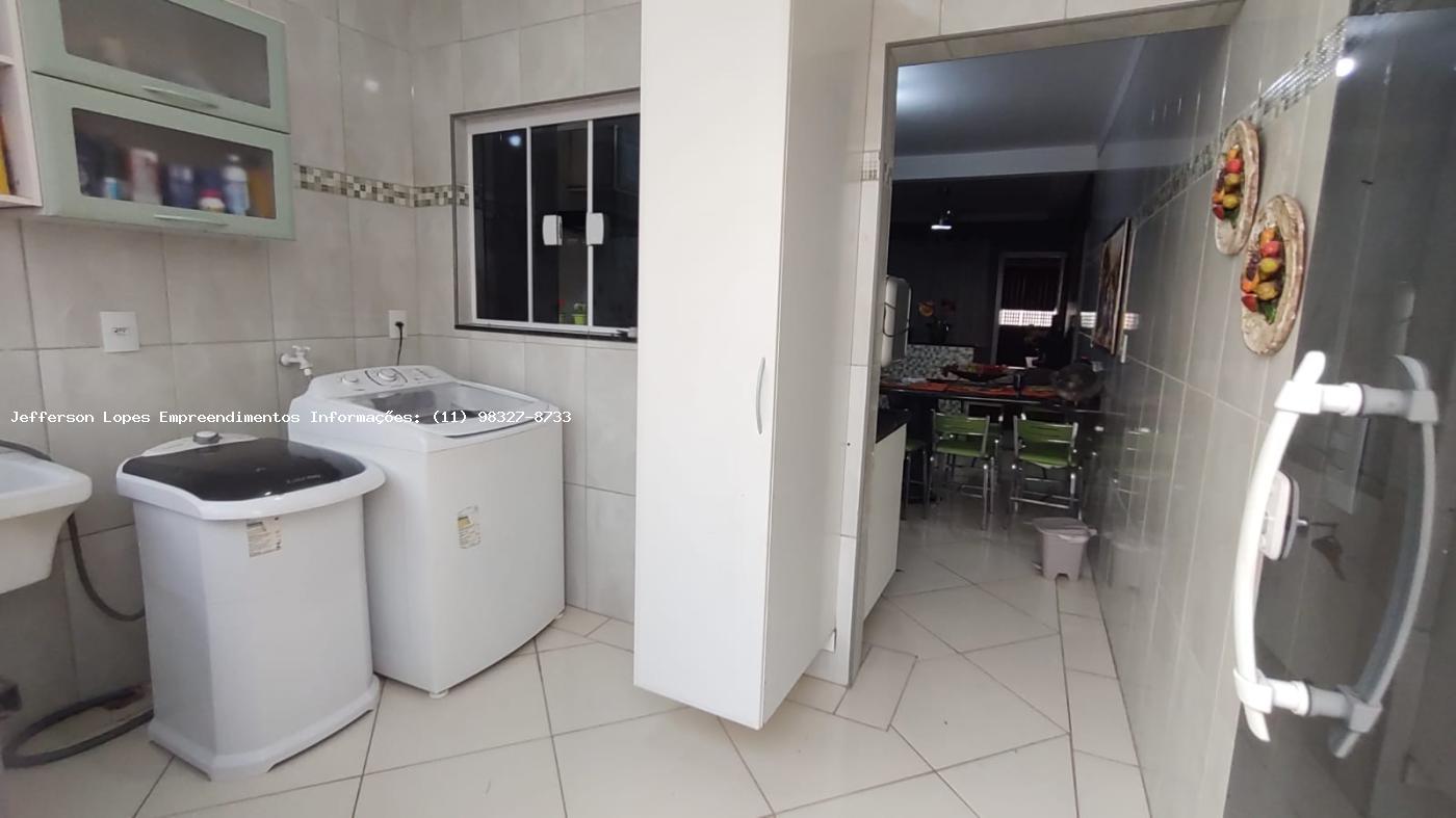 Casa à venda com 2 quartos, 160m² - Foto 18