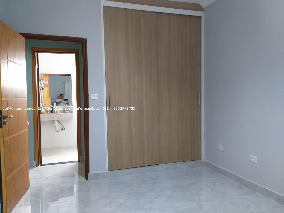 Casa à venda com 3 quartos, 275m² - Foto 4