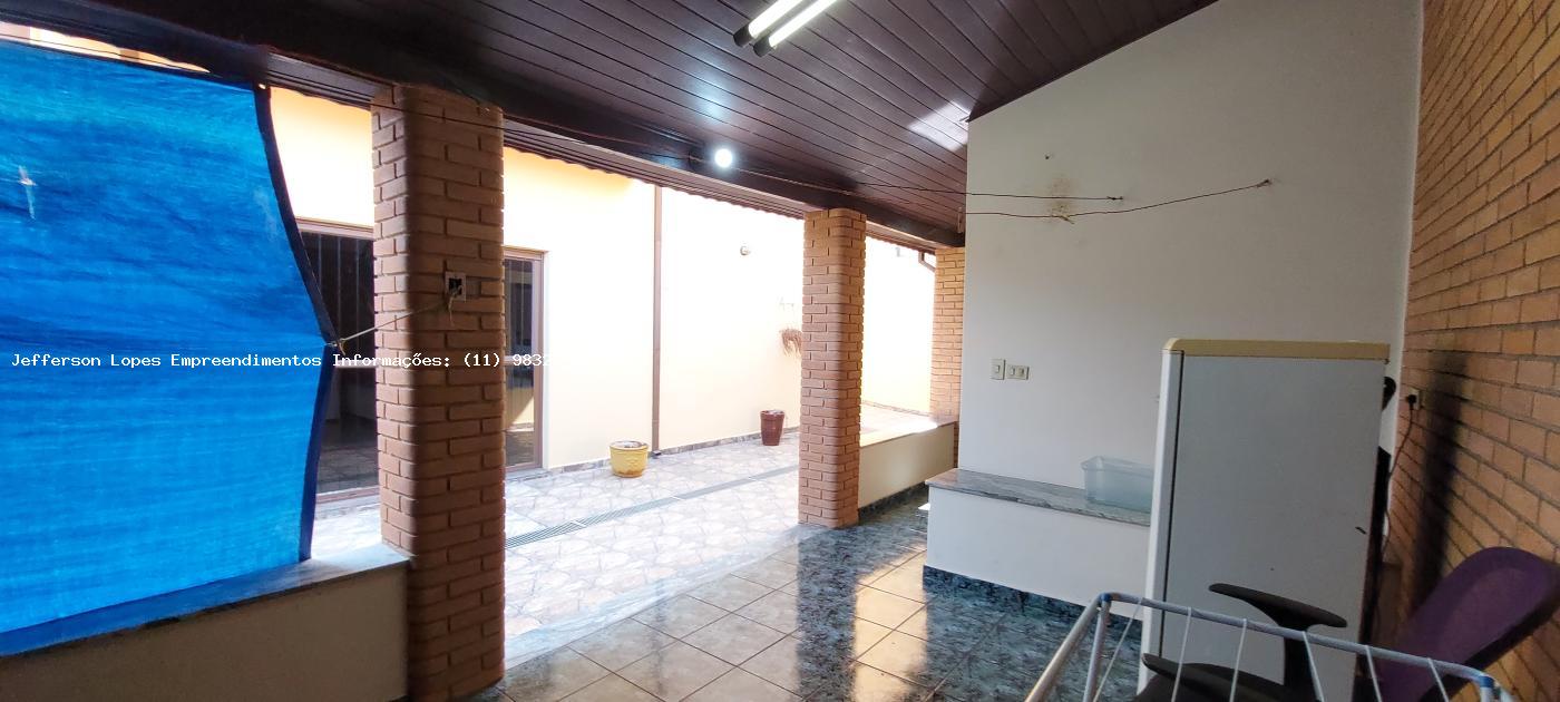 Casa à venda com 3 quartos, 300m² - Foto 5