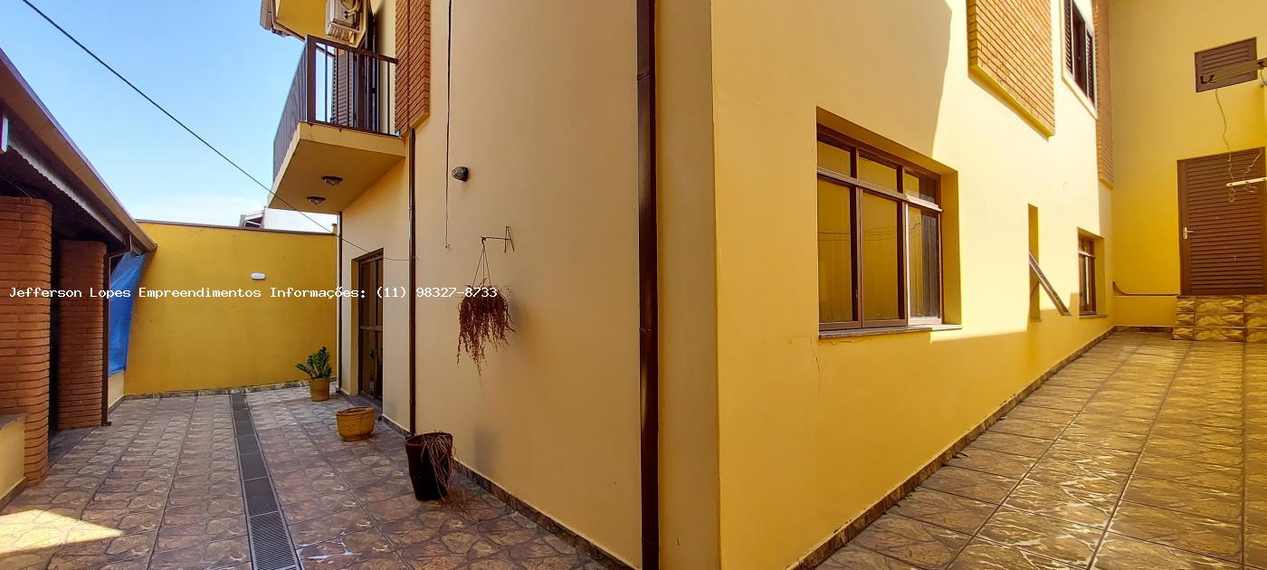 Casa à venda com 3 quartos, 300m² - Foto 6