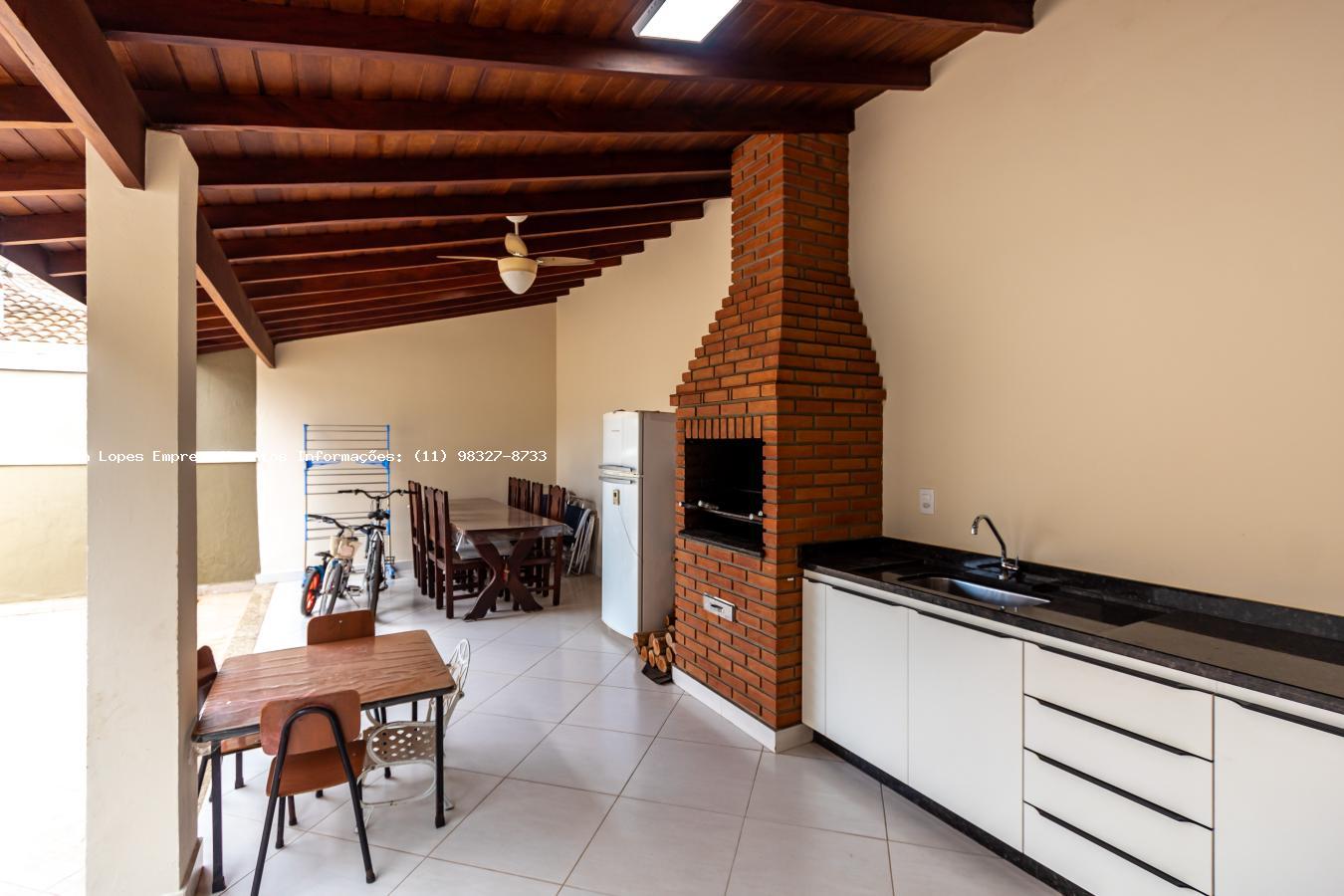 Casa à venda com 3 quartos, 347m² - Foto 21