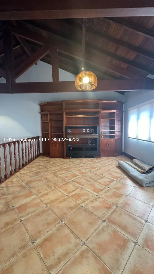 Casa para alugar com 3 quartos, 375m² - Foto 22