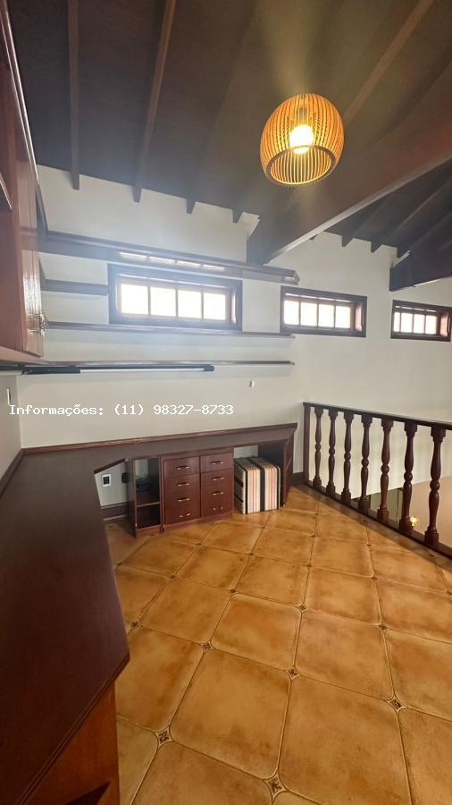 Casa para alugar com 3 quartos, 375m² - Foto 29