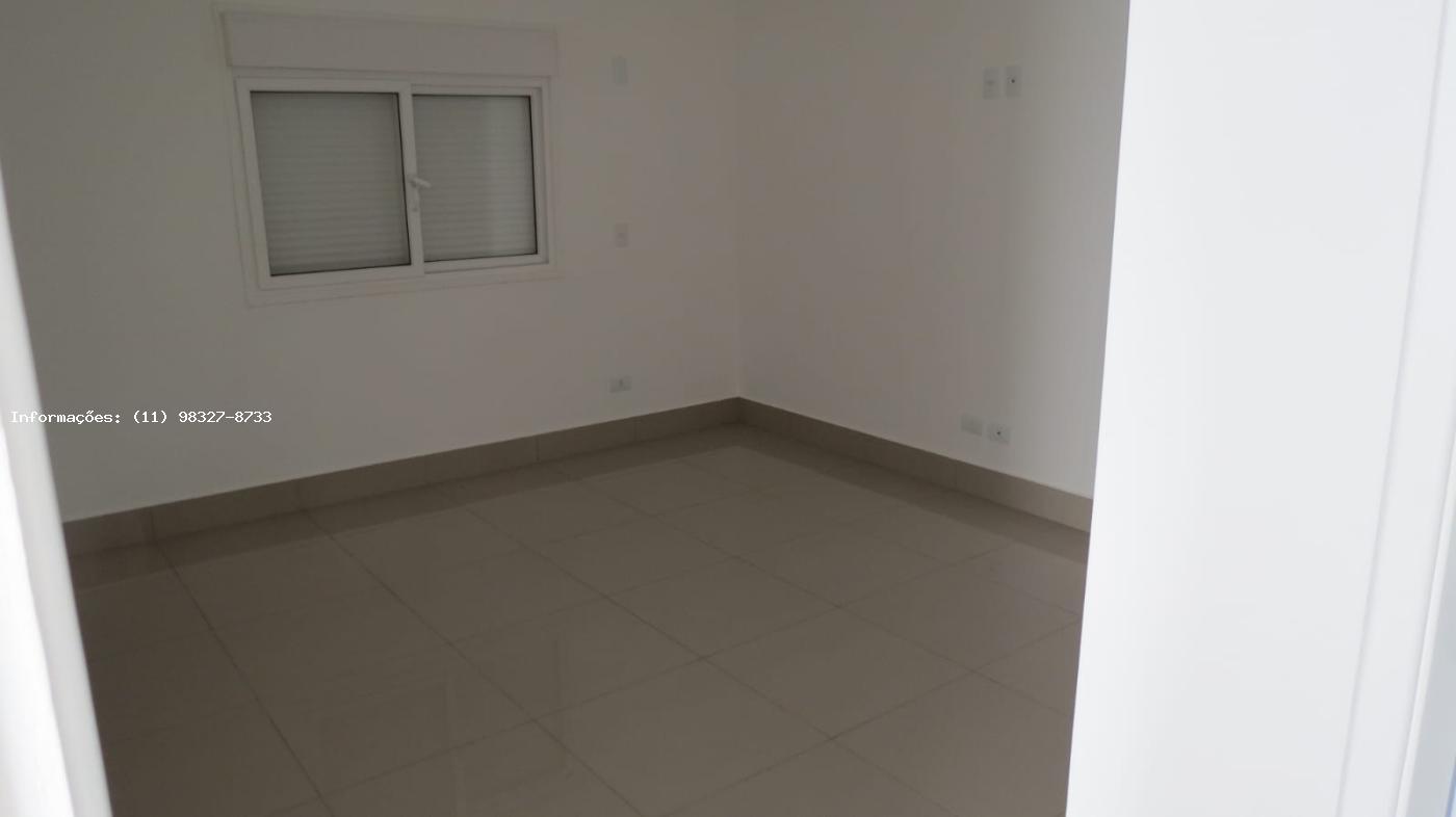 Casa à venda com 4 quartos, 321m² - Foto 13