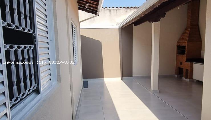 Casa para alugar com 3 quartos, 250m² - Foto 10