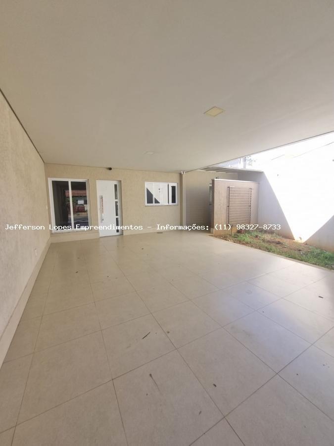 Casa à venda com 3 quartos, 166m² - Foto 6