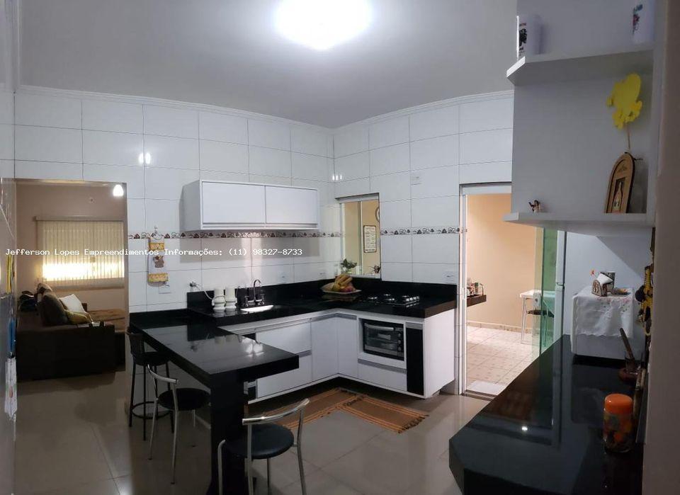 Casa à venda com 3 quartos, 175m² - Foto 6