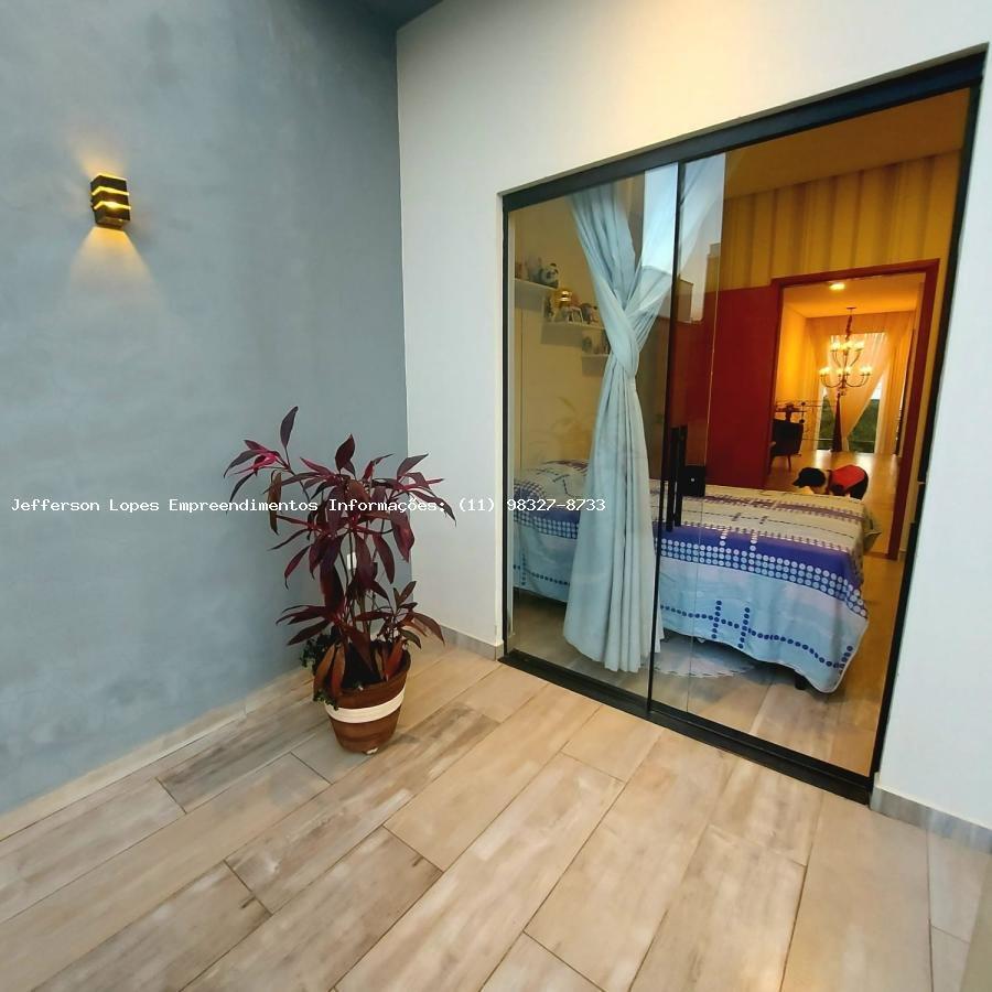 Casa à venda com 2 quartos, 185m² - Foto 5