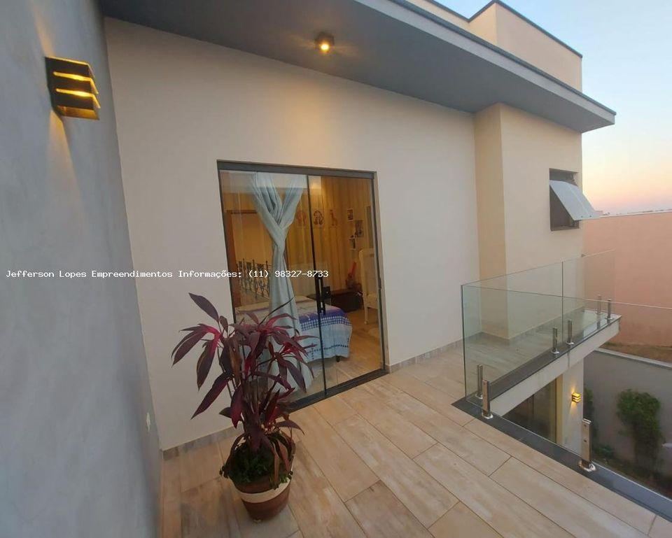 Casa à venda com 2 quartos, 185m² - Foto 9