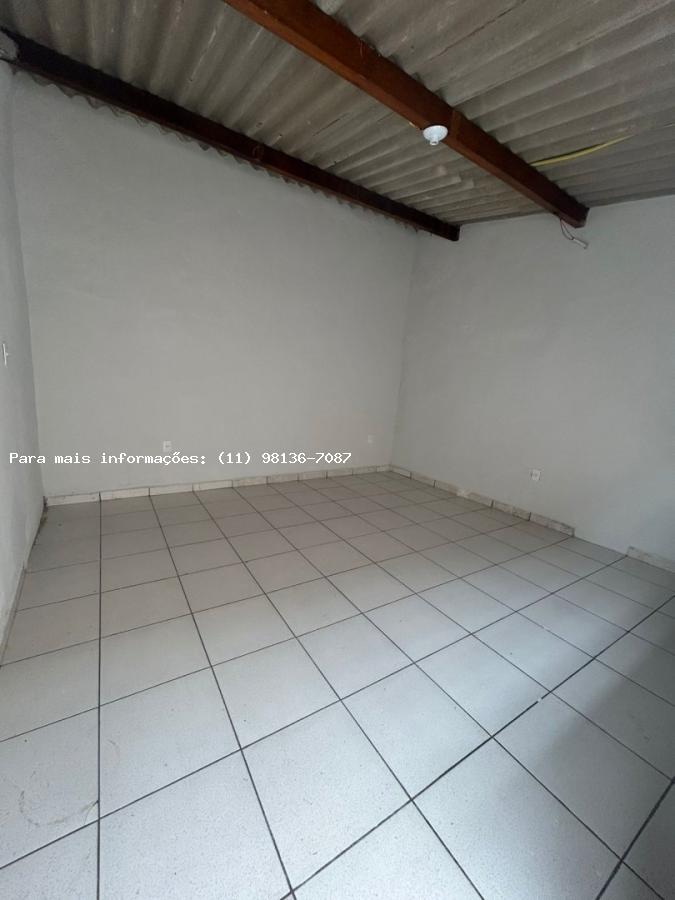 Casa à venda com 2 quartos, 150m² - Foto 6