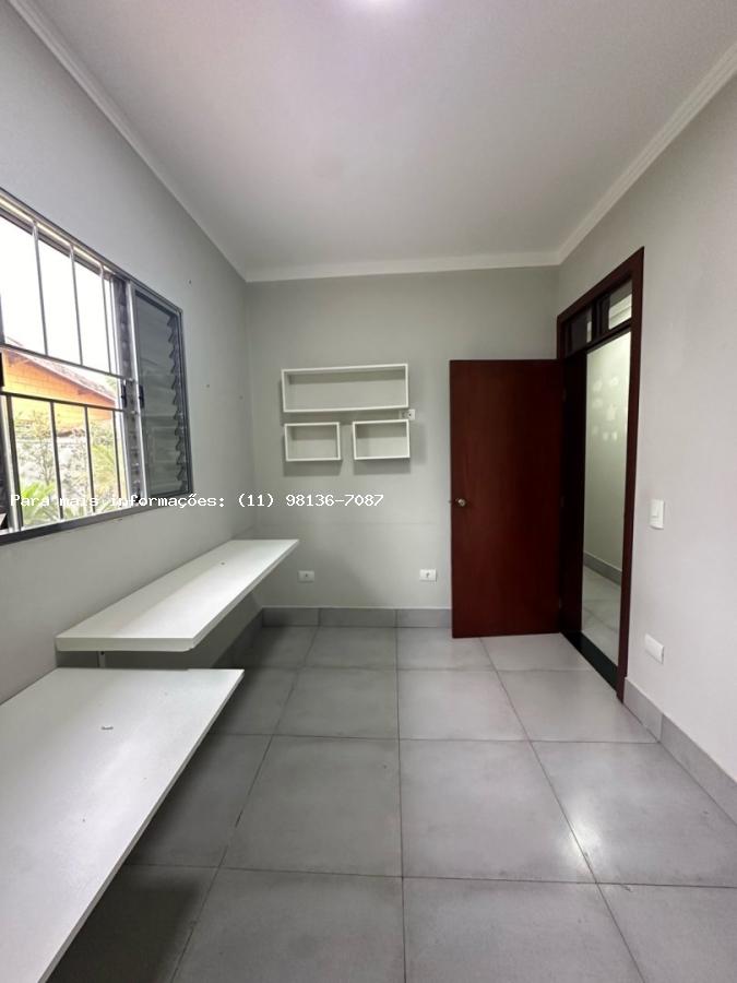 Casa para alugar com 2 quartos, 270m² - Foto 8