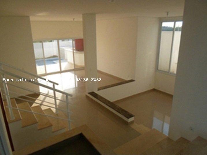 Casa à venda com 3 quartos, 420m² - Foto 2