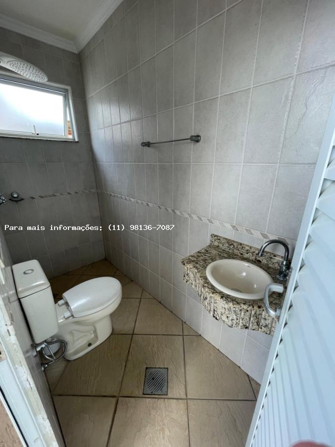 Casa para alugar com 3 quartos, 360m² - Foto 10