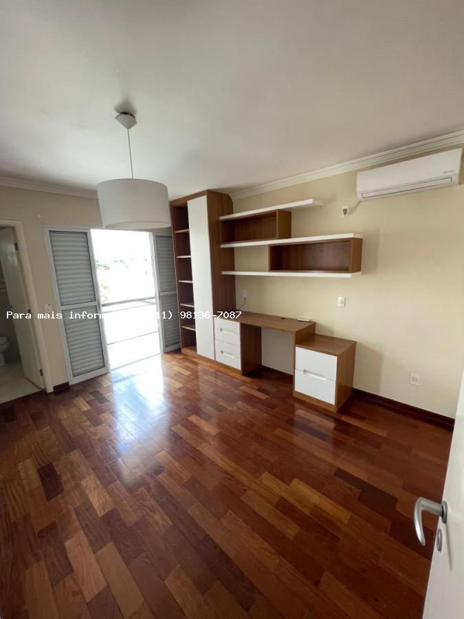 Casa para alugar com 3 quartos, 360m² - Foto 14