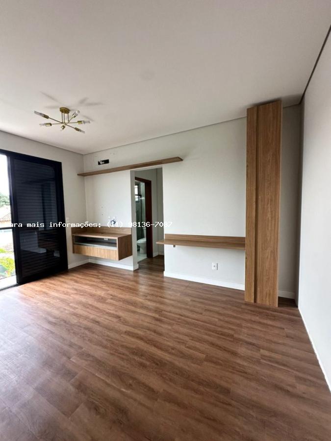 Casa para alugar com 3 quartos, 420m² - Foto 4