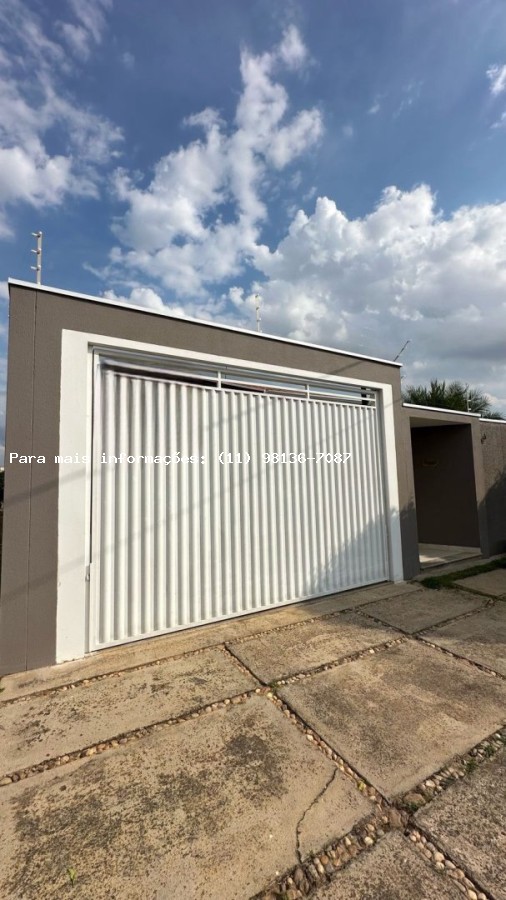 Casa para alugar com 3 quartos, 274m² - Foto 1